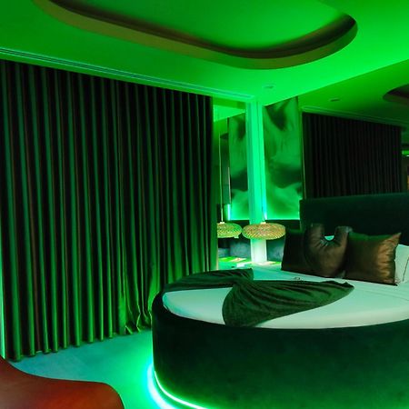 Motel Emocoes Nogueira da Regedoura Екстериор снимка