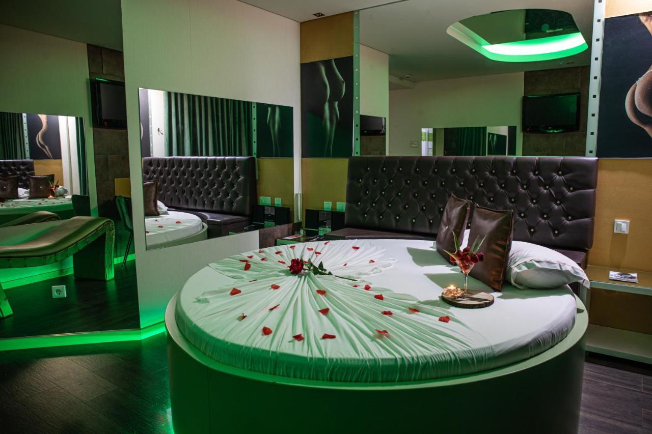 Motel Emocoes Nogueira da Regedoura Екстериор снимка
