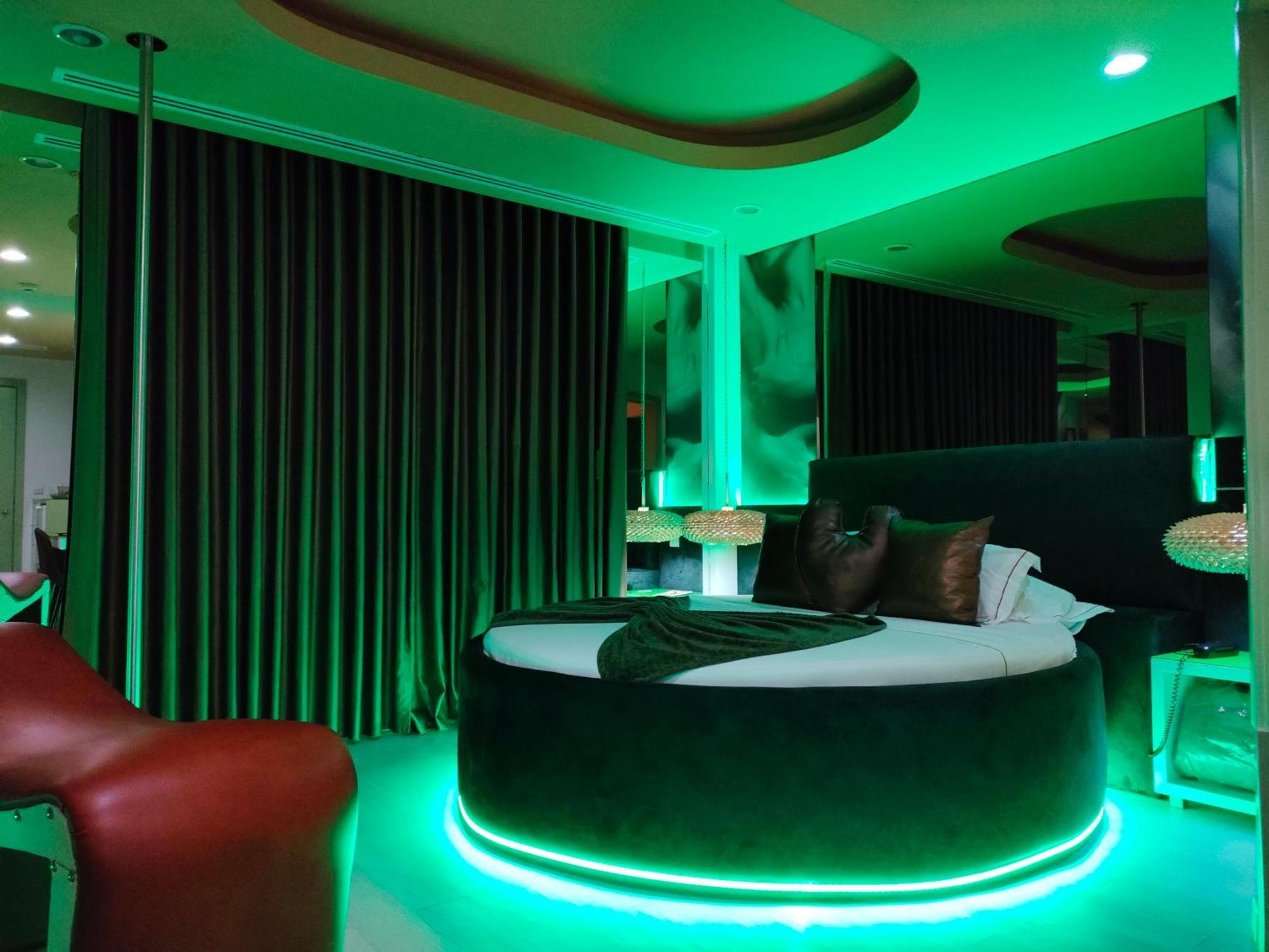 Motel Emocoes Nogueira da Regedoura Екстериор снимка